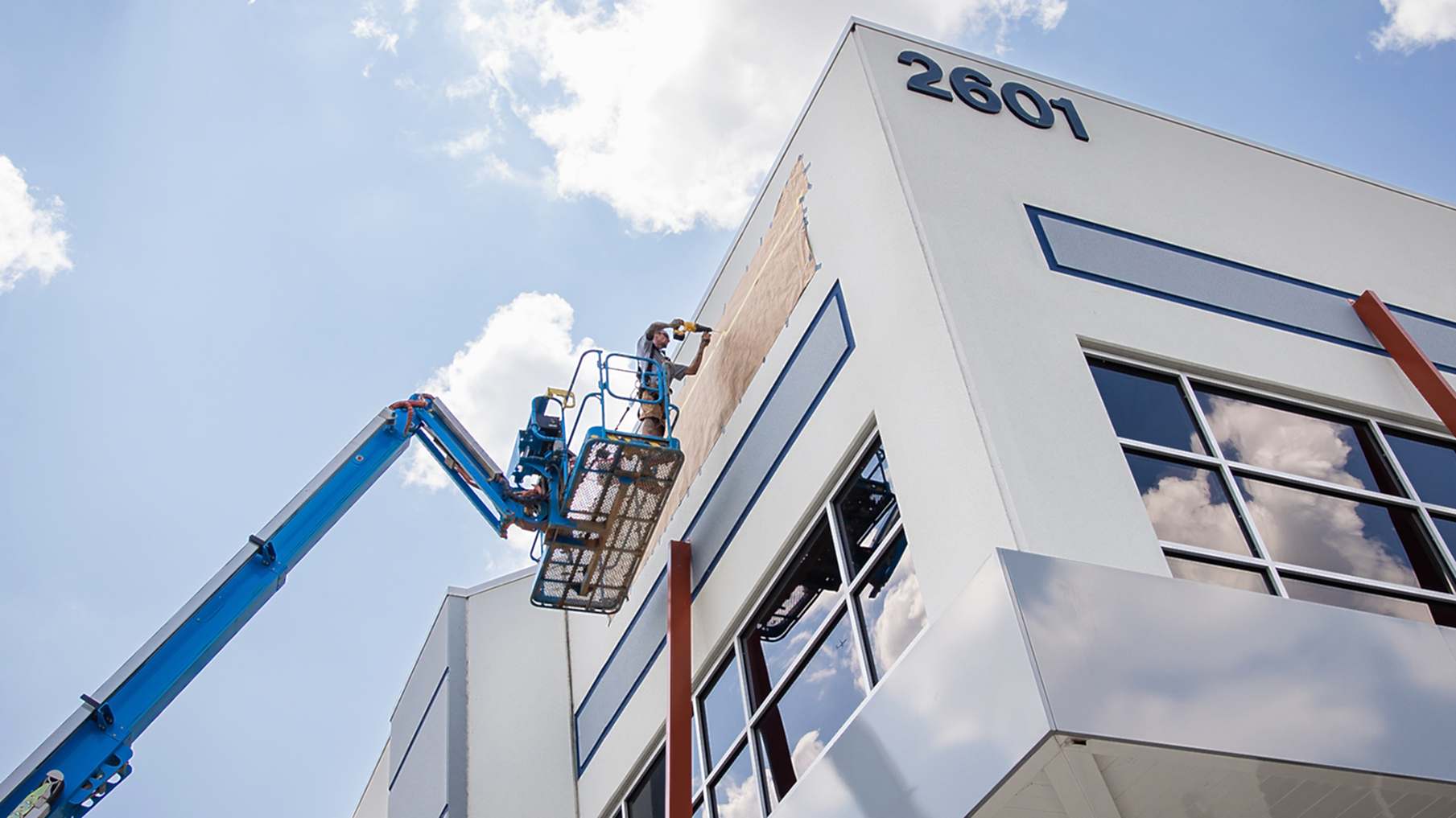 Logistics Plus Sign Installation